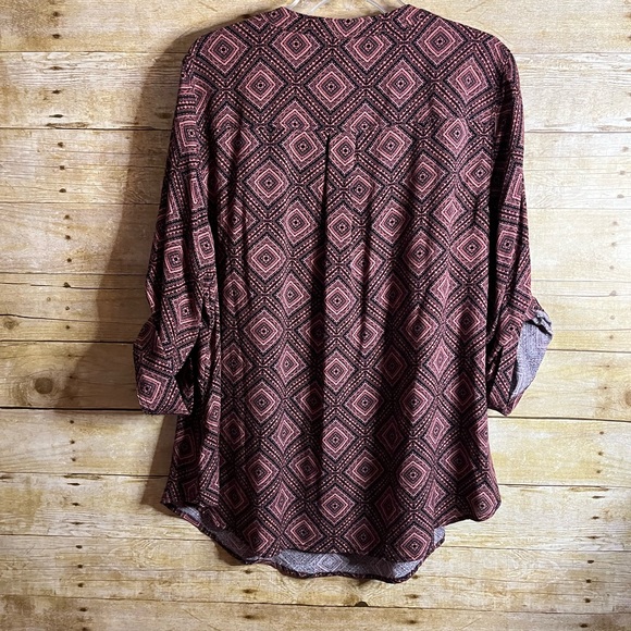 Torrid Women’s Harper Challis 3/4 Roll Tab Sleeve Printed Blouse Top EUC Size 2X - Picture 5 of 6